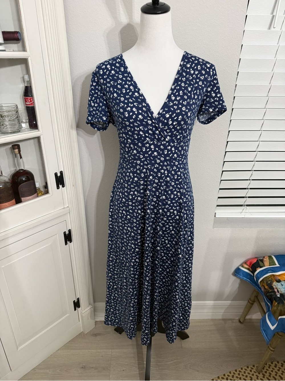 SHEIN | Dresses | Shein Navy Blue Floral Maxi Dress With White Print